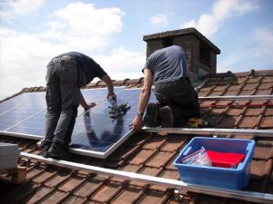 Cómo saber cual es el equipo de paneles solares que tu casa necesita
